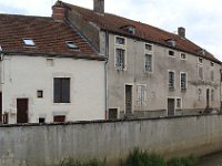 ... qui habitait l'une de ces maisons, mais laquelle ?